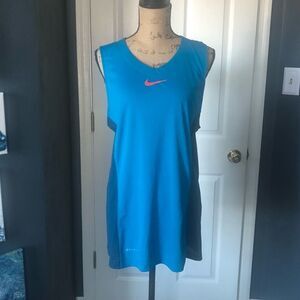 Women’s Nike two toned Dri fit tank